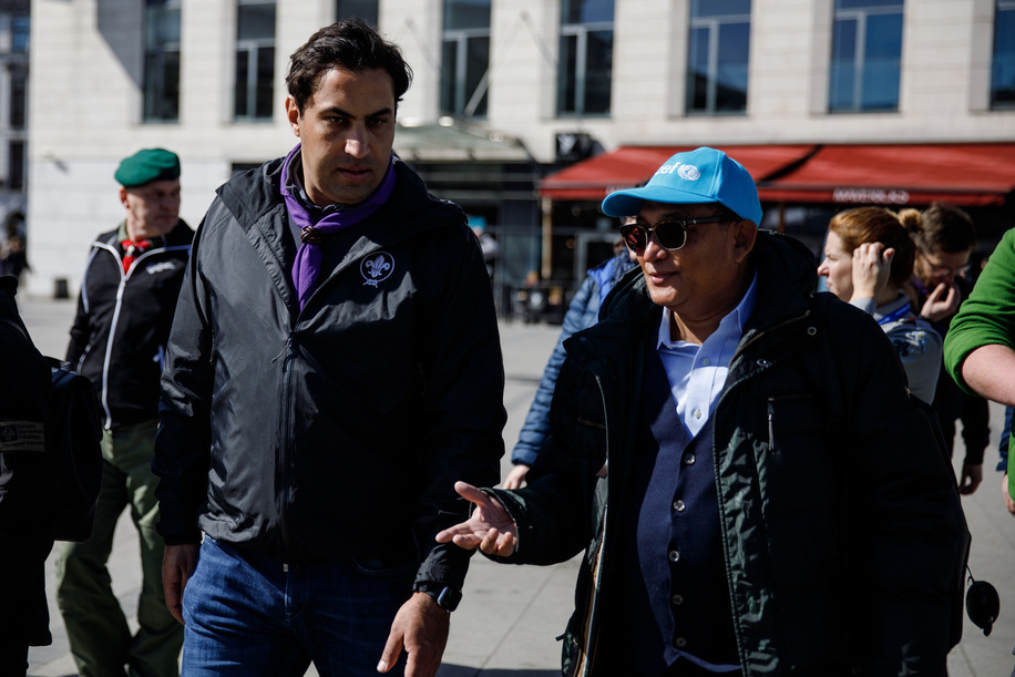 WOSM Secretary General Ahmad Alhendawi visits Poland, where Scouts & Guides are welcoming and helping refugees arriving from Ukraine.