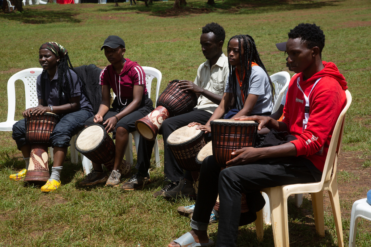 Onsite activities during the 1st Africa Rover Moot. We learned new skills like drumming and got to know initiatives of scouting in Africa and beyond.