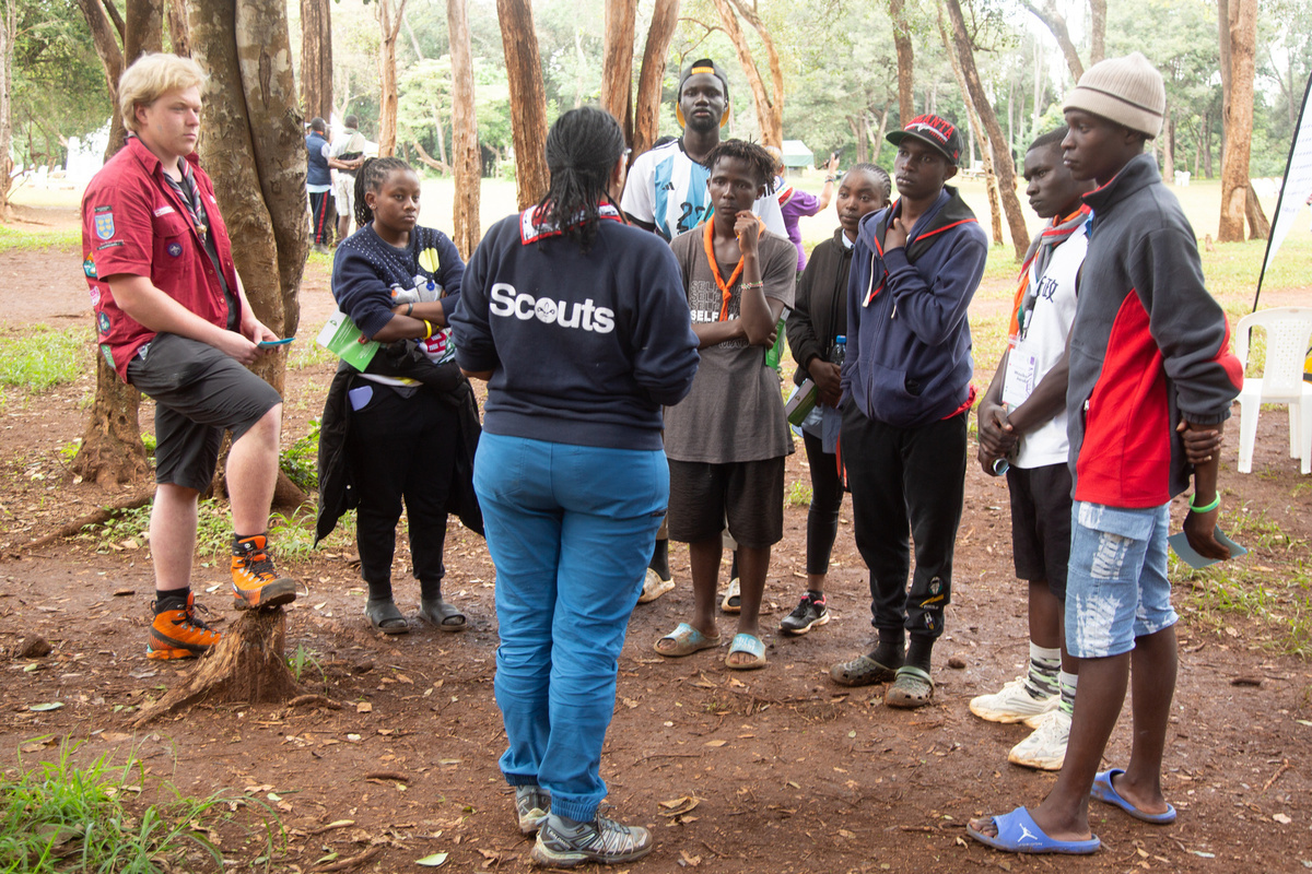 Onsite activities during the 1st Africa Rover Moot. We learned new skills like drumming and got to know initiatives of scouting in Africa and beyond.
