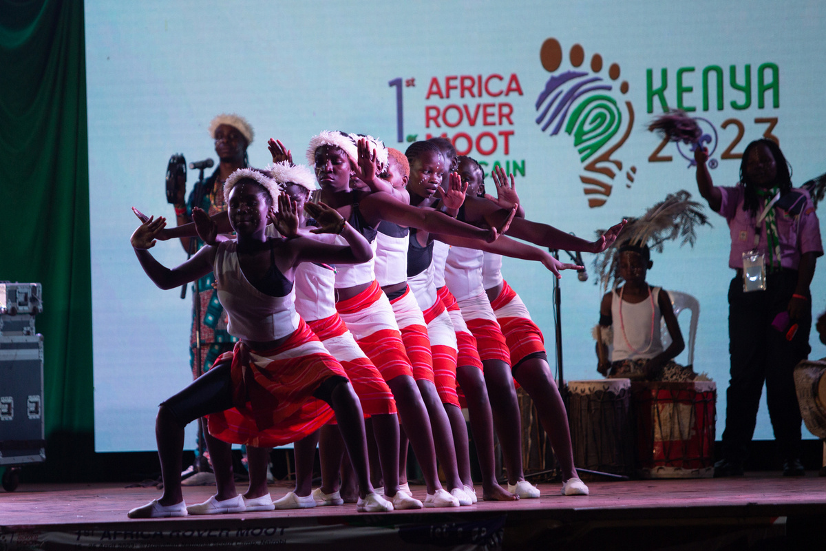 Closing ceremony of the 1st Africa Rover Moot in Kenya.
